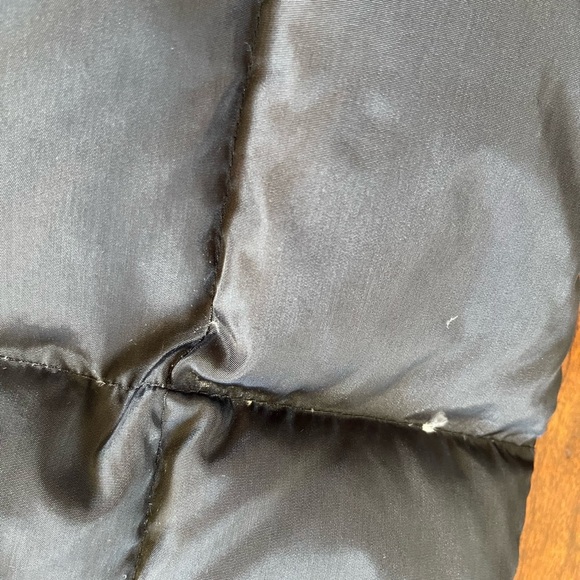 Lands' End Unisex Black Quilted Snap Front Down Fill Puffer Vest-Large - Picture 11 of 11